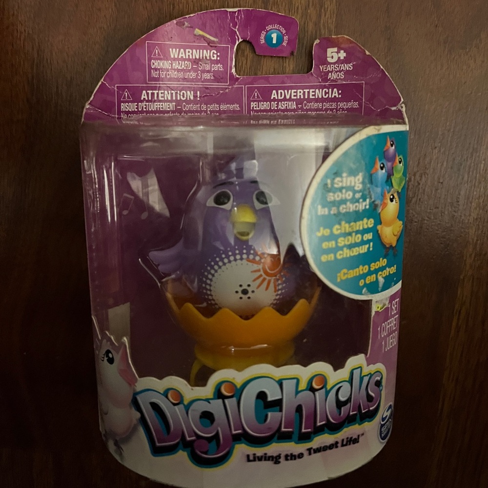 DigiChicks Single Pack, Flutter - Electronic Pets Singing Bird Toy - Purple